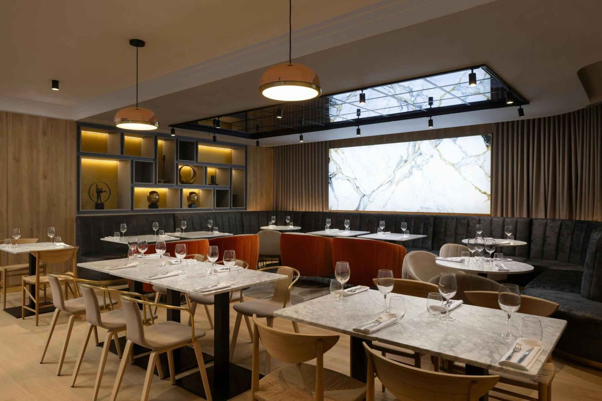 Courtyard By Marriott Cluj - Napoca Downtown 호텔 외부 사진