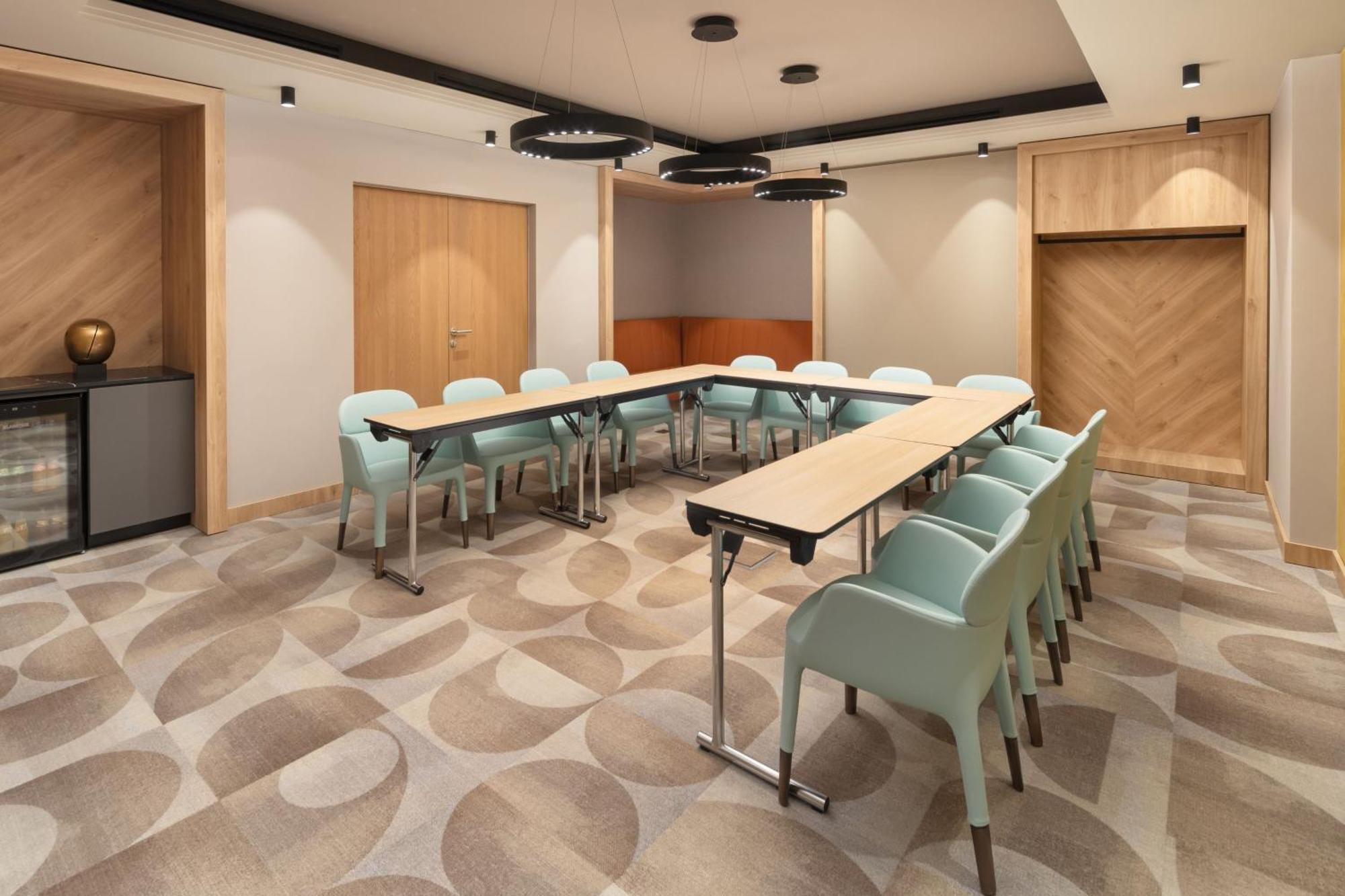 Courtyard By Marriott Cluj - Napoca Downtown 호텔 외부 사진