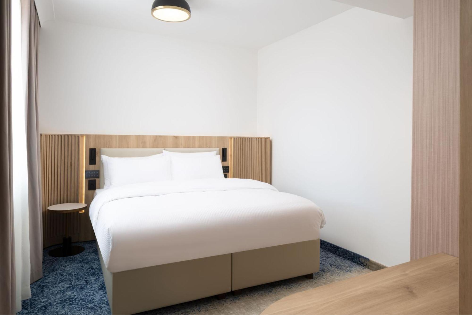 Courtyard By Marriott Cluj - Napoca Downtown 호텔 외부 사진