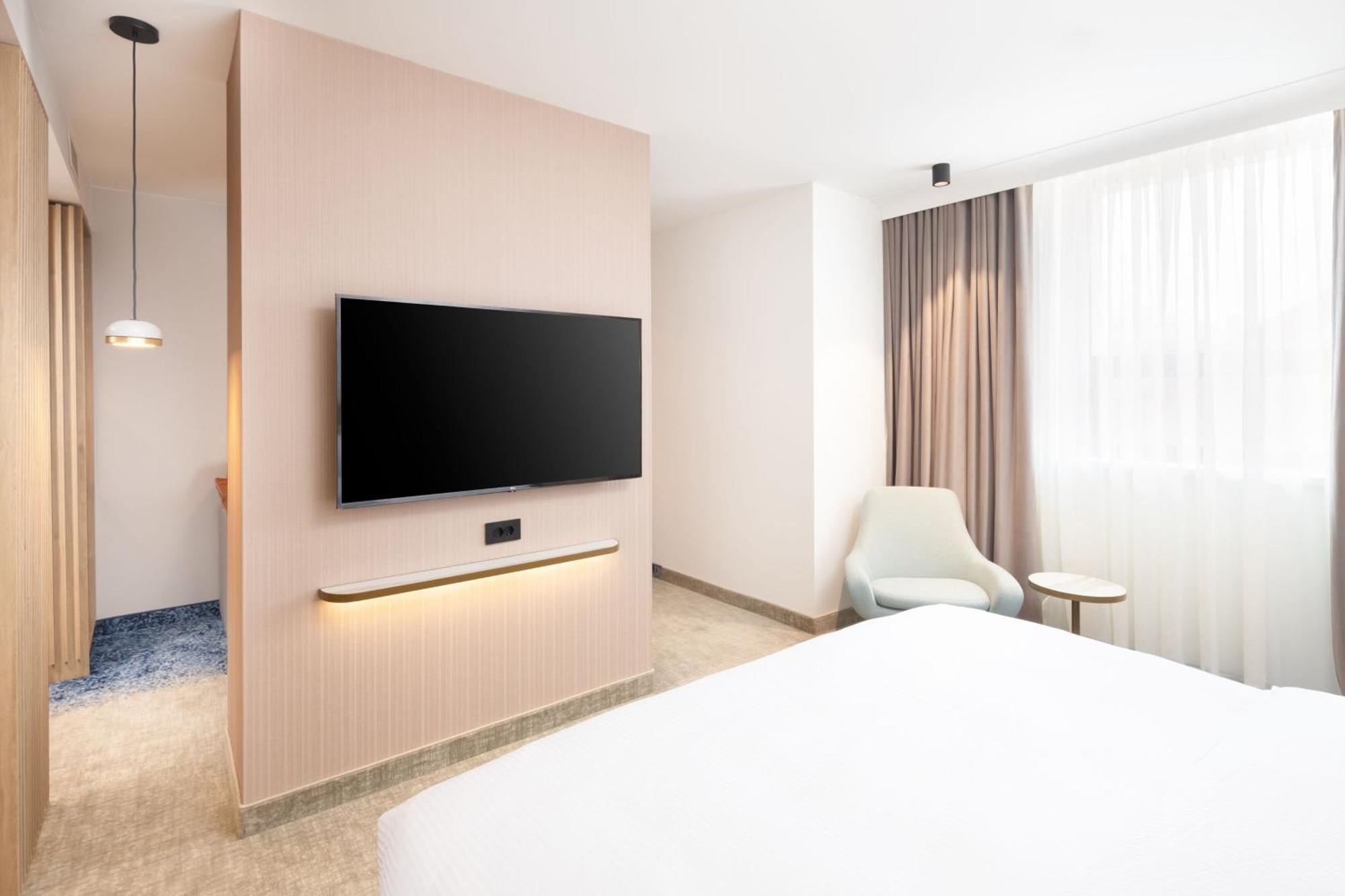 Courtyard By Marriott Cluj - Napoca Downtown 호텔 외부 사진