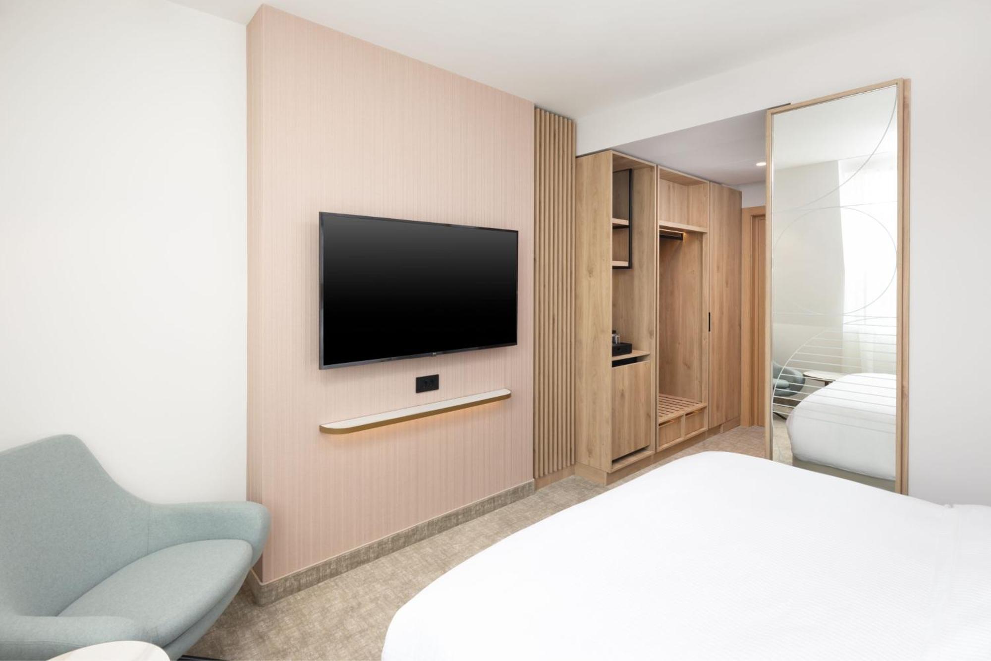 Courtyard By Marriott Cluj - Napoca Downtown 호텔 외부 사진