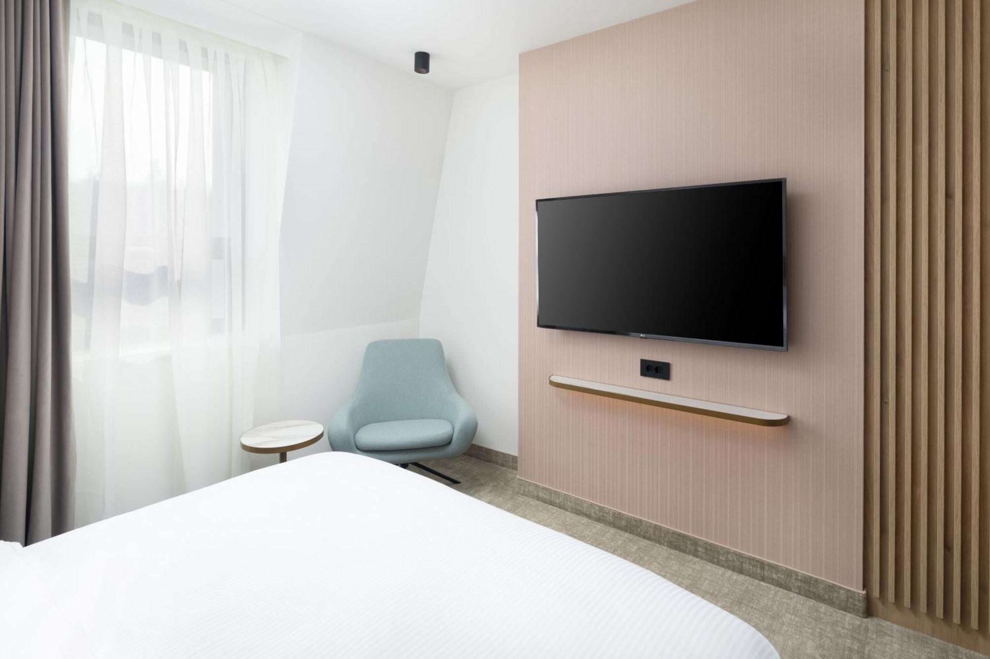 Courtyard By Marriott Cluj - Napoca Downtown 호텔 외부 사진